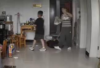 DƬ